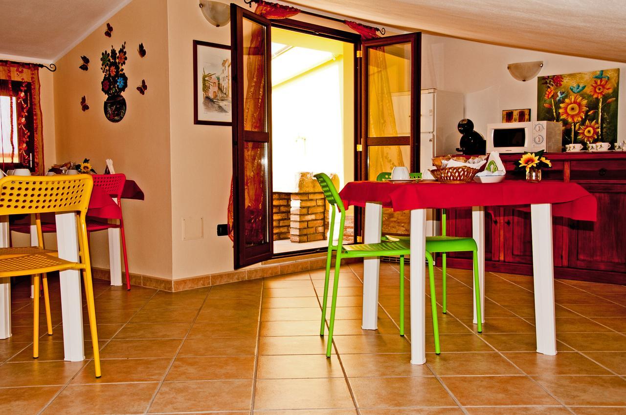 Casa Vacanze Sandalia 보사 외부 사진