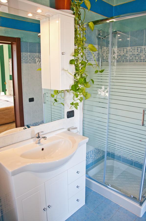 Casa Vacanze Sandalia 보사 외부 사진
