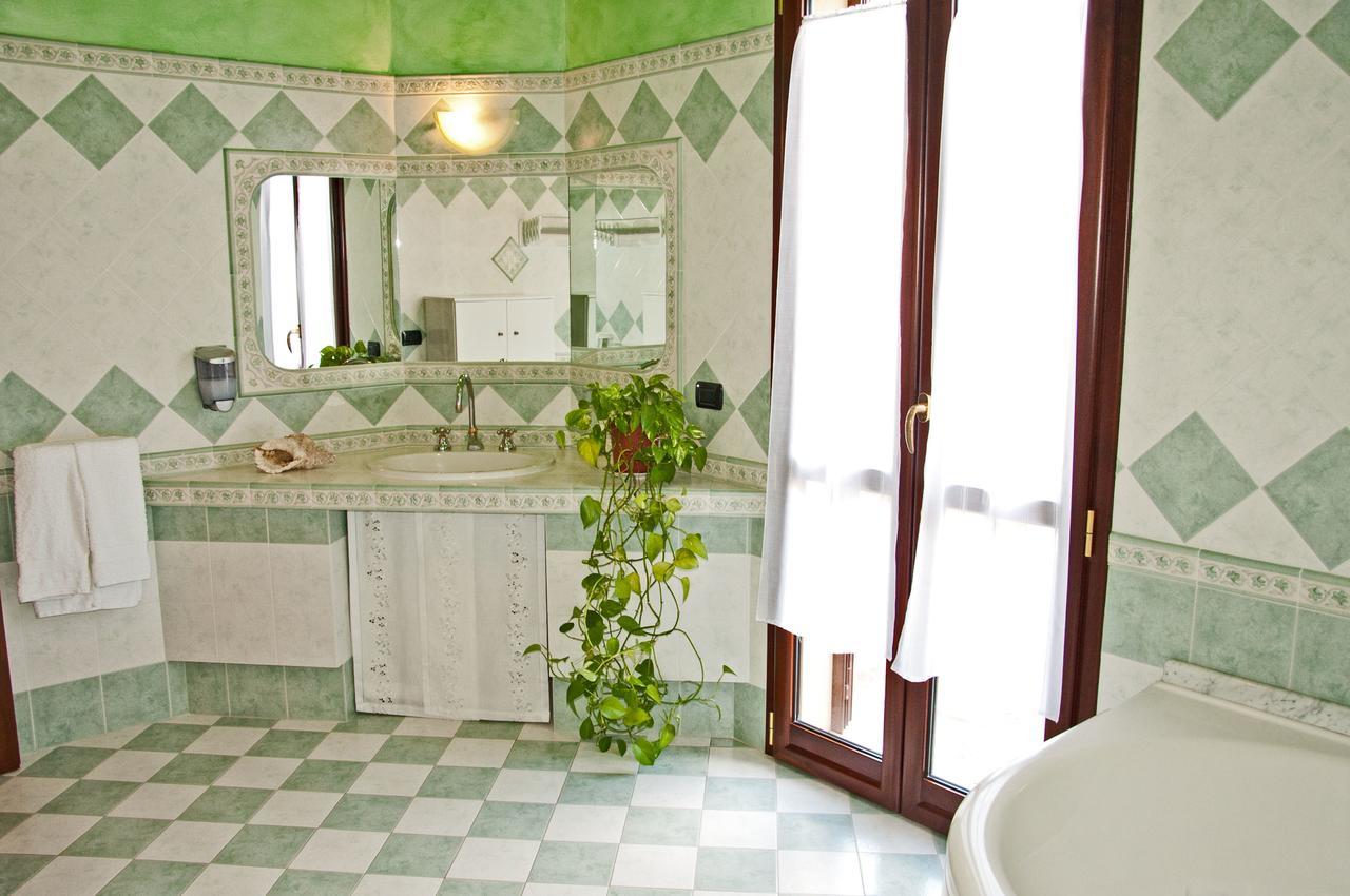 Casa Vacanze Sandalia 보사 외부 사진